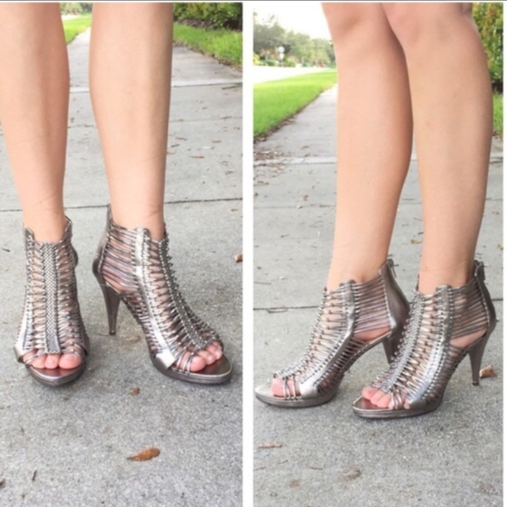 Kelsi Dagger Pewter Frayne Caged Opened Toe Heels. D/6/A239